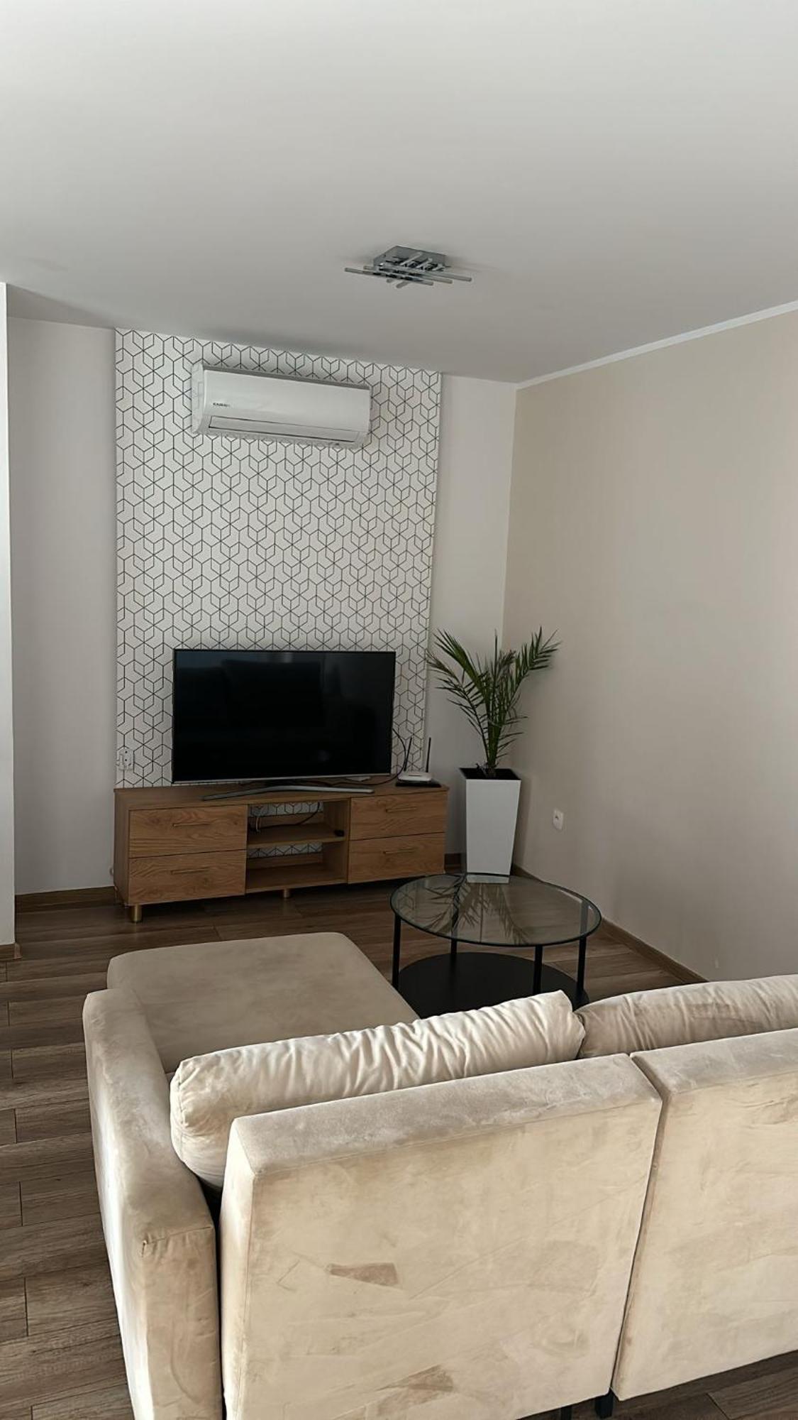 Apartament 33 Park City Ostrow Wielkopolski Bagian luar foto